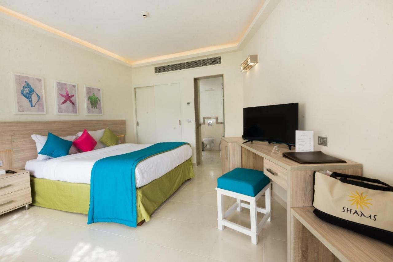 Lodge Shams